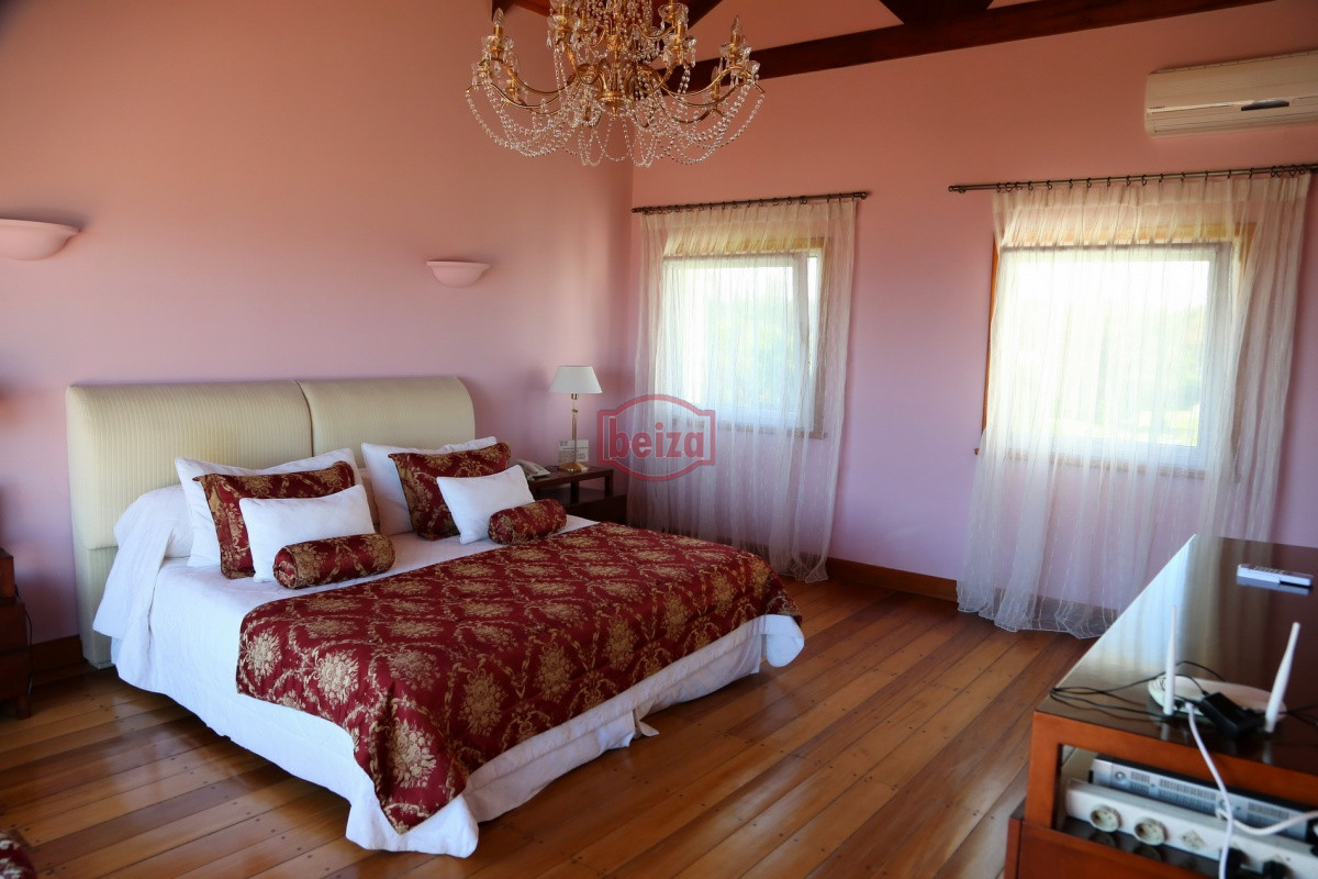 Casa ID.163770/Excelente-casa-moderna-en-Tio-tom,-pegada-al-mar - EXCLUSIVA PROPIEDAD Frente a la bahía, en lo alto y con una vista majestuosa al atardecer.