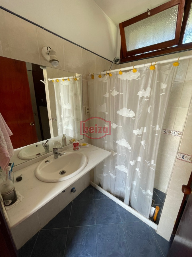 Casa ID.163122/Casas-en-Alquiler--Beiza-Propiedades - Casa en Mansa, 3 dormitorios 