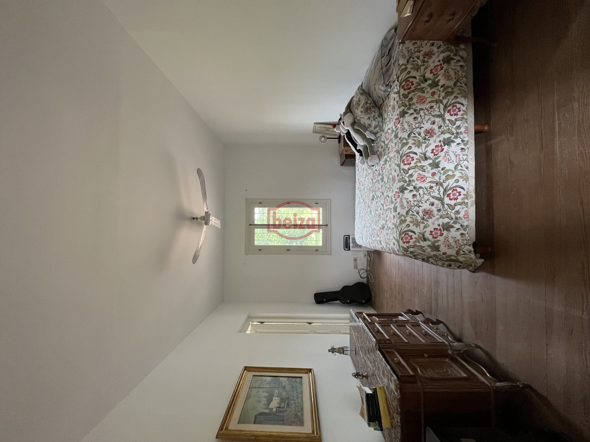 Casa ID.166021/Casa-en-Mansa,-5-dormitorios - Exclusiva CASA - CHACRA de 1.8 hectáreas. 