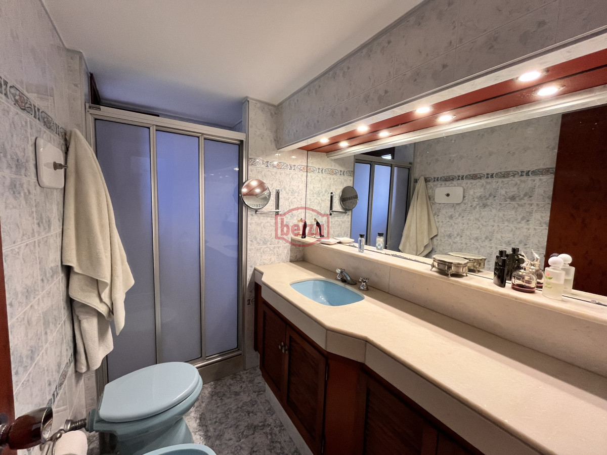 Casa ID.166879/Casa-de-3-Dormitorios-en-Manantiales - Alquiler casa 4 dormitorios a pasos del mar playa brava Punta del Este