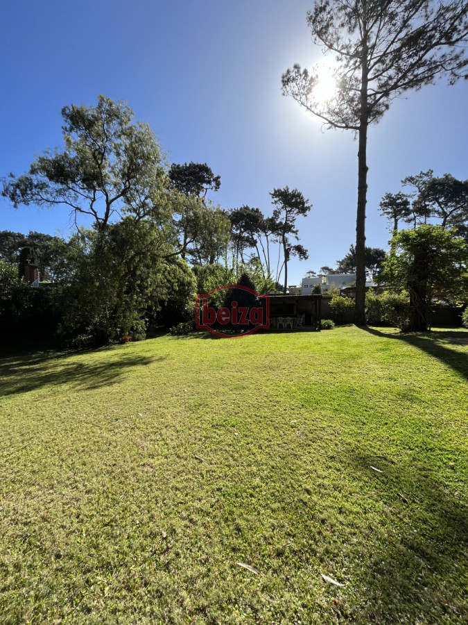 Casa ID.165902/Casa-en-venta-para-clinica - Casa en venta- Pinares
