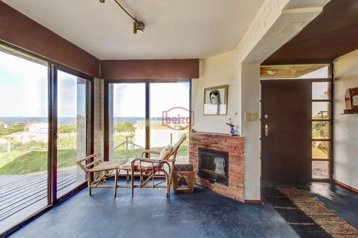 Casa ID.165180/Moderna-casa-en-barrio-privado - Casa en Punta Piedras 4 dormitorios