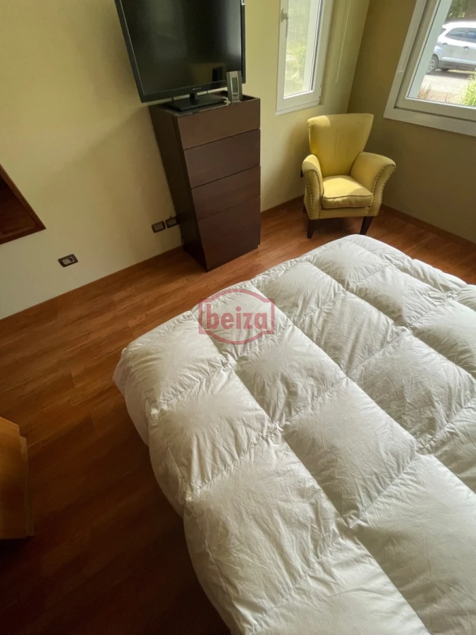 Casa ID.165932 - Venta. Playa Mansa. 3 Dormitorios. Excelente calidad constructiva.