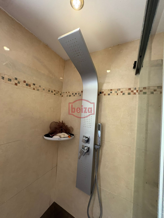 Casa ID.167001/Hermosa-casa-quinta-compuesta-de-3-construcciones,-Casa-de-Huéspedes - venta casa con amplios ambientes