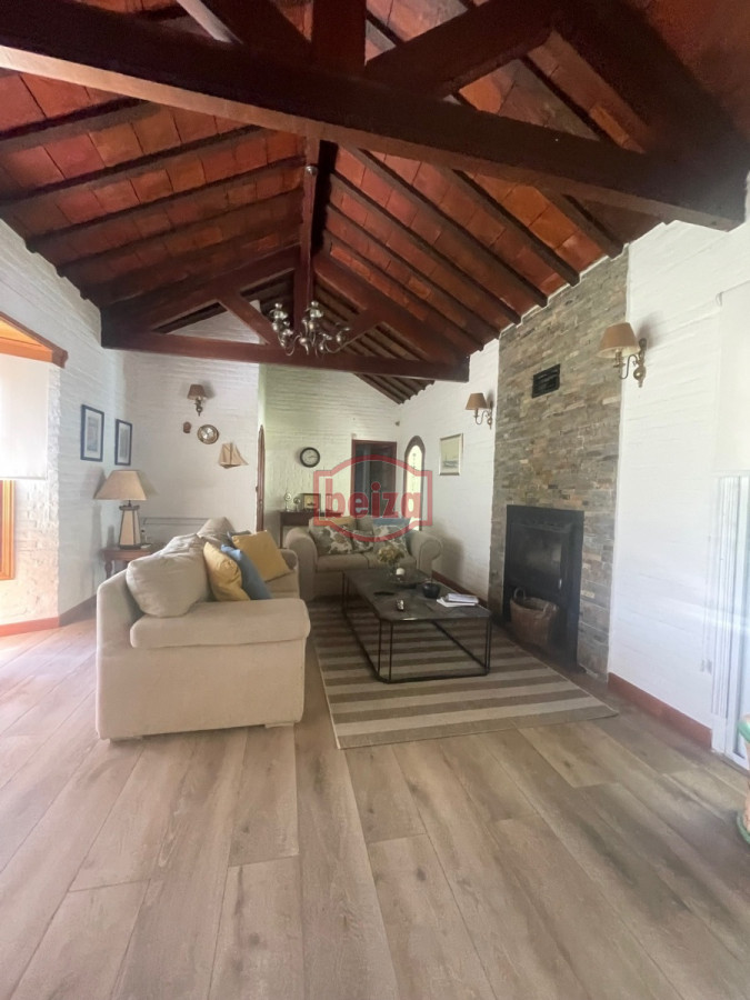 Casa ID.164699/barrio-privado- - casa con pileta de 3 dormitorios