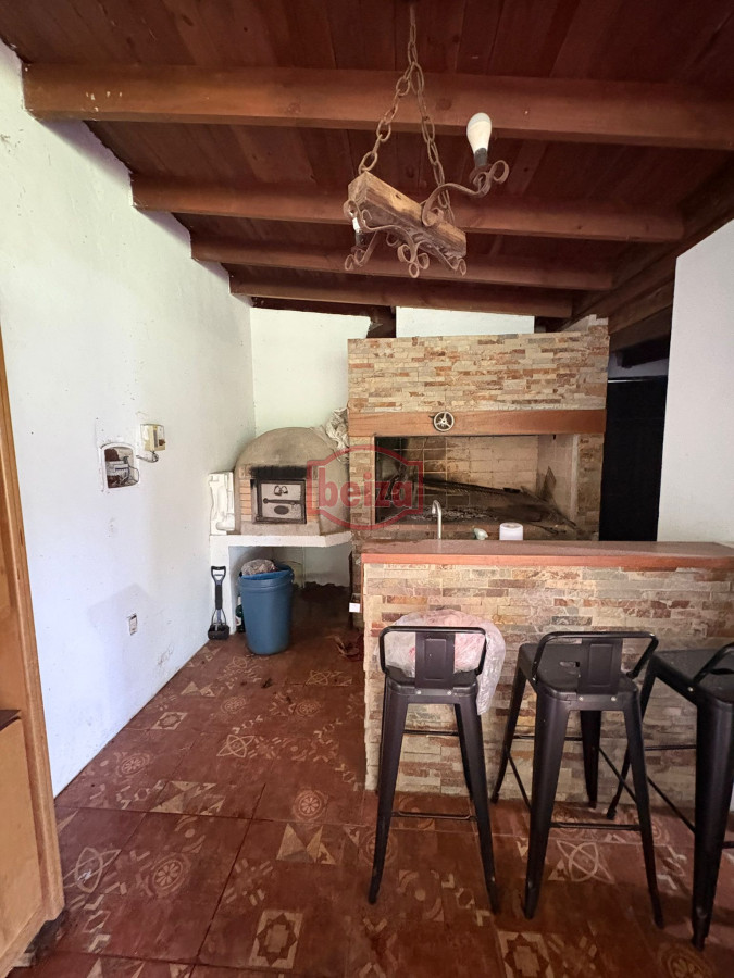 Casa ID.167001/Hermosa-casa-quinta-compuesta-de-3-construcciones,-Casa-de-Huéspedes - venta casa con amplios ambientes