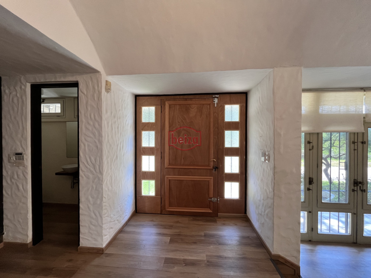 Casa ID.166852/Venta-casa-5-dormitorios-en-Playa-Mansa-Punta-del-Este - Venta casa 4 dormitorios Barrio Golf Punta del Este
