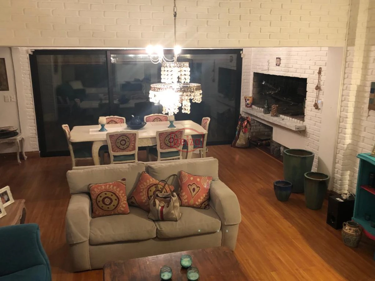 Casa ID.164834/Casa-en-Punta-Piedras-4-dormitorios - Venta en Mansa de 4 dormitorios pileta