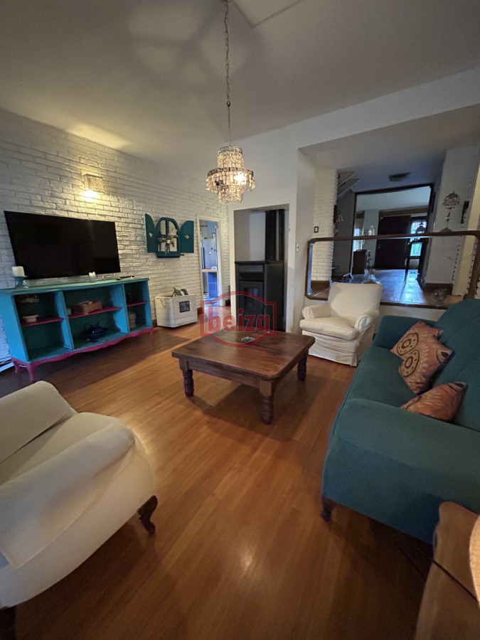 Casa ID.164834/Casa-en-Venta-de-5-dormitorios-en-San-Rafael-,-Punta-del-este- - Venta en Mansa de 4 dormitorios pileta