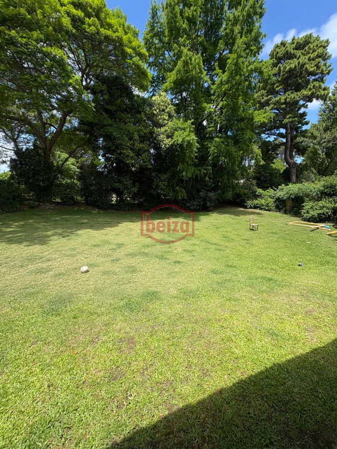 Casa ID.167001/Hermosa-casa-quinta-compuesta-de-3-construcciones,-Casa-de-Huéspedes - venta casa con amplios ambientes