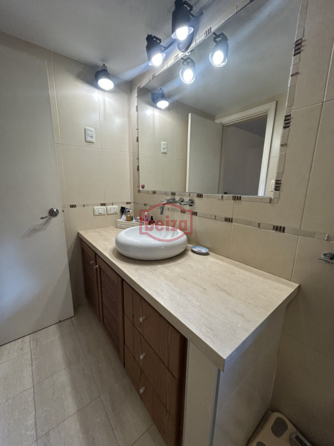 Casa ID.164834/Casa-en-Venta-de-5-dormitorios-en-San-Rafael-,-Punta-del-este- - Venta en Mansa de 4 dormitorios pileta