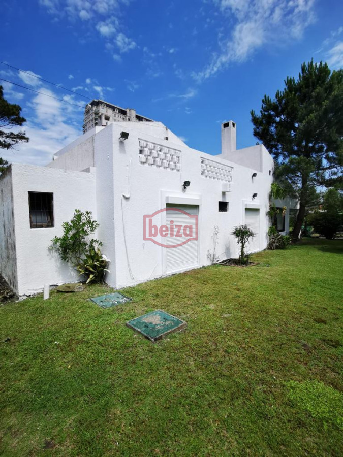 Casa ID.164564/Venta-en-paradas-Mansa - Casa en Playa Mansa