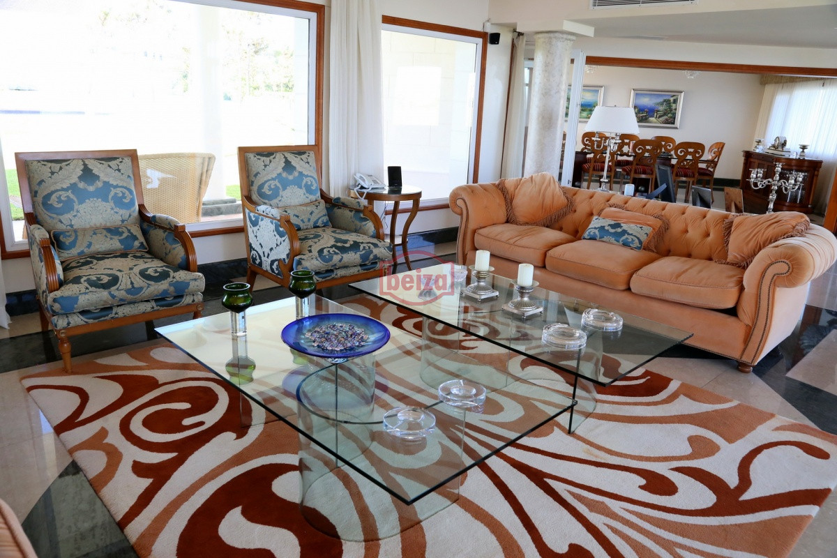 Casa ID.163770/Excelente-casa-moderna-en-Tio-tom,-pegada-al-mar - EXCLUSIVA PROPIEDAD Frente a la bahía, en lo alto y con una vista majestuosa al atardecer.