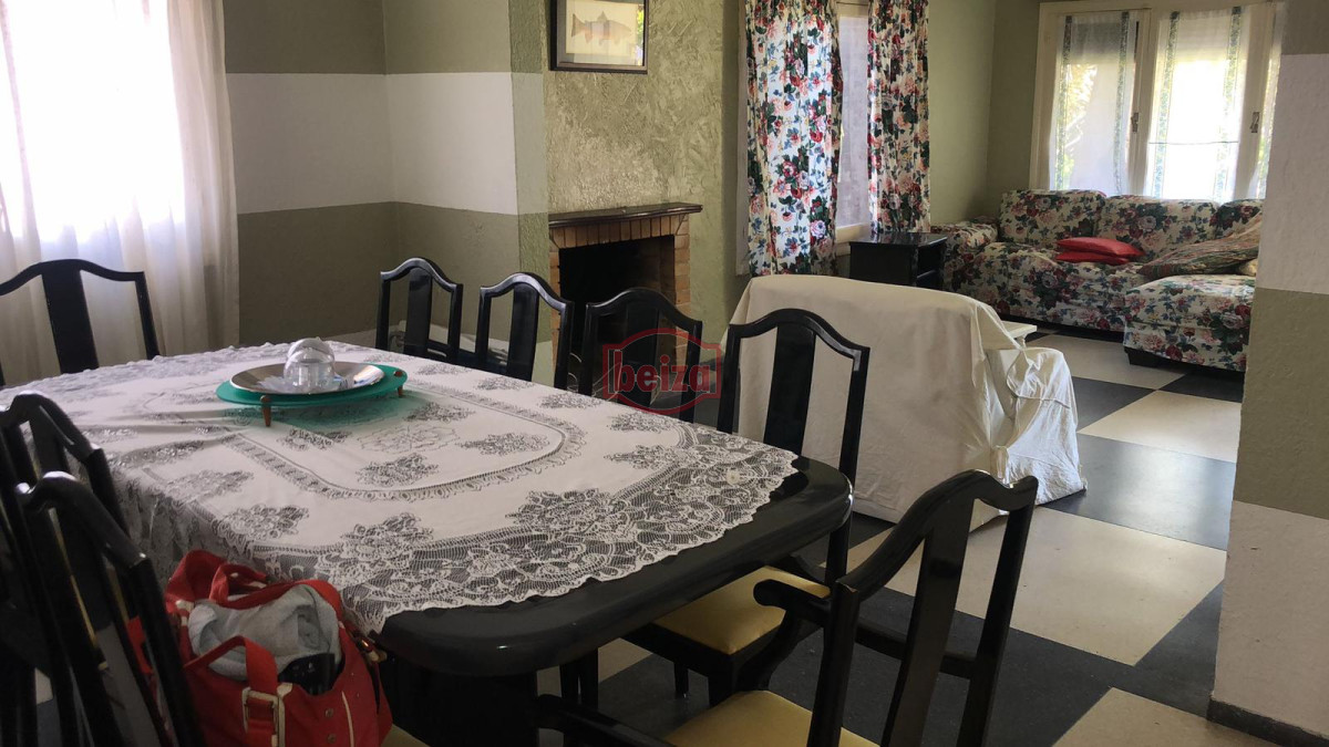 Casa ID.165440/Alquiler-de-casa-de-3-dormitorios-en-Pinares,-Punta-del-Este - alquiler una cuadra del mar MANSA