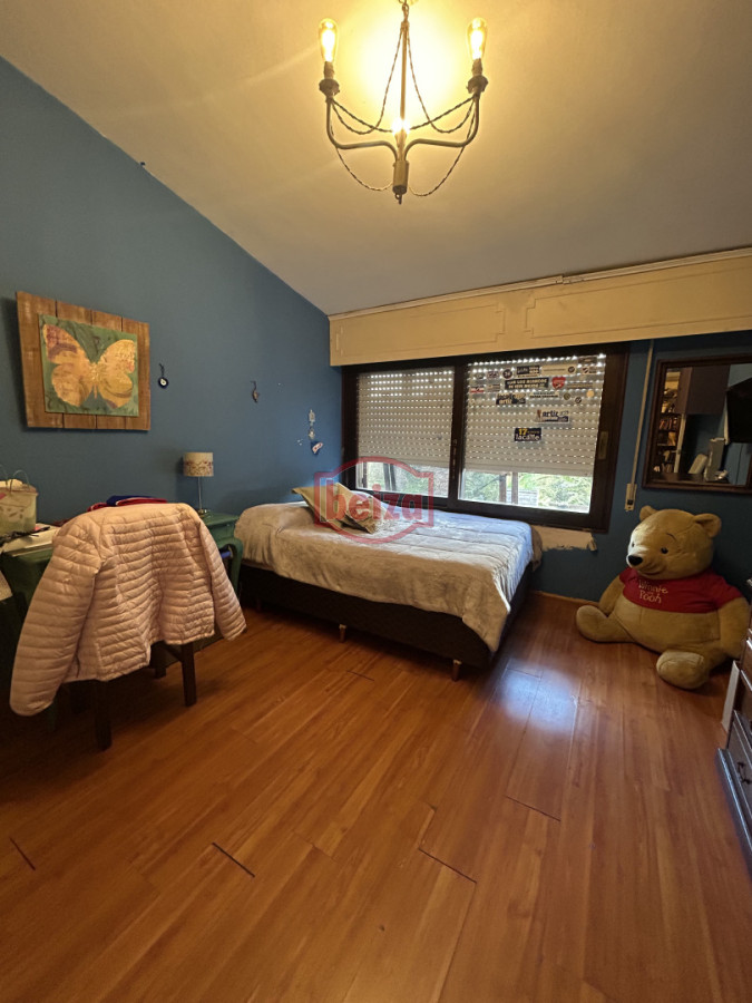 Casa ID.164834/Casa-en-Venta-de-5-dormitorios-en-San-Rafael-,-Punta-del-este- - Venta en Mansa de 4 dormitorios pileta