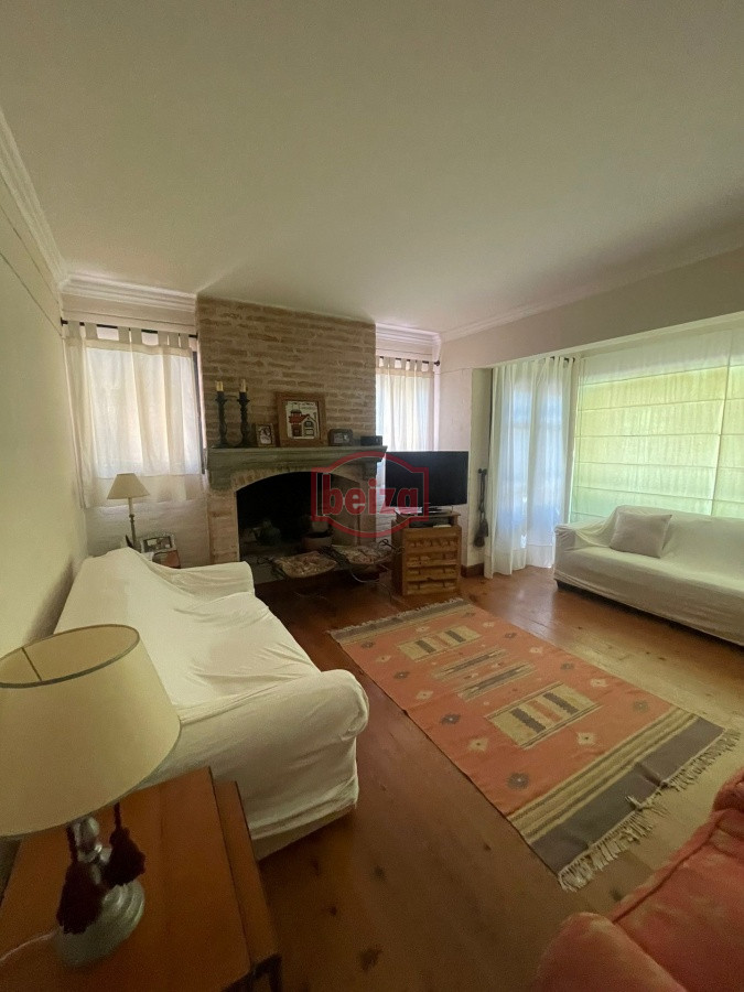 Casa ID.163182/Casa-en-venta-en-playa-Brava-a-solo-100-mts-del-mar.-4-dormitorios- -dep. - venta chalet Golf. 4 Dormitorios,  piscina.