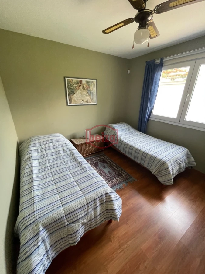 Casa ID.165932 - Venta. Playa Mansa. 3 Dormitorios. Excelente calidad constructiva.