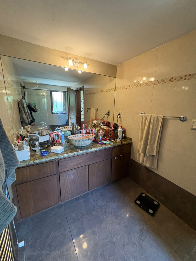 Casa ID.167001/Hermosa-casa-quinta-compuesta-de-3-construcciones,-Casa-de-Huéspedes - venta casa con amplios ambientes