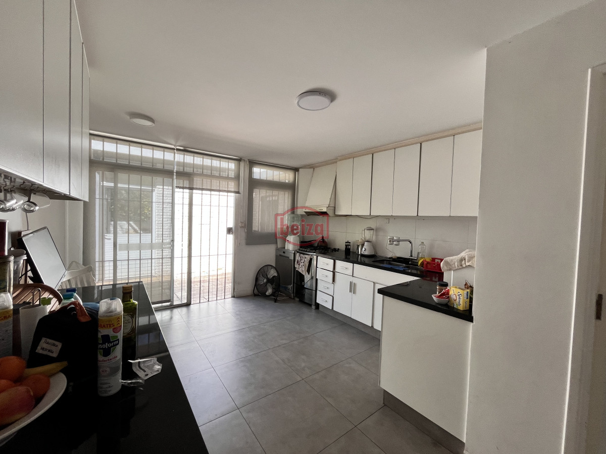 Casa ID.166852/Venta-casa-5-dormitorios-en-Playa-Mansa-Punta-del-Este - Venta casa 4 dormitorios Barrio Golf Punta del Este