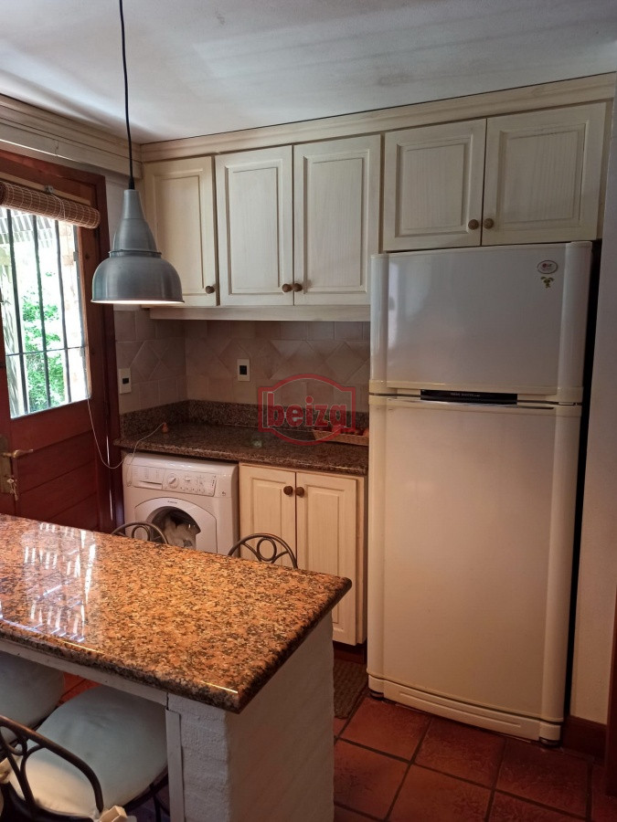 Casa ID.163182/Casa-en-venta-en-playa-Brava-a-solo-100-mts-del-mar.-4-dormitorios- -dep. - venta chalet Golf. 4 Dormitorios,  piscina.