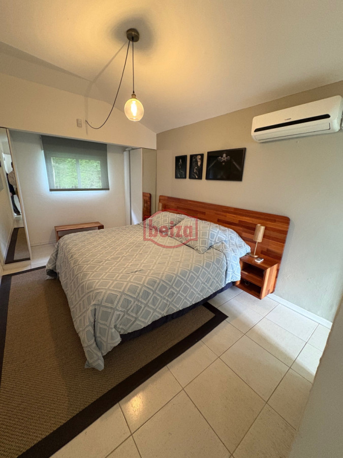 Casa ID.166634/Casa-de-3-Dormitorios-en-Manantiales - Casa en parada a 100 metros del mar, 