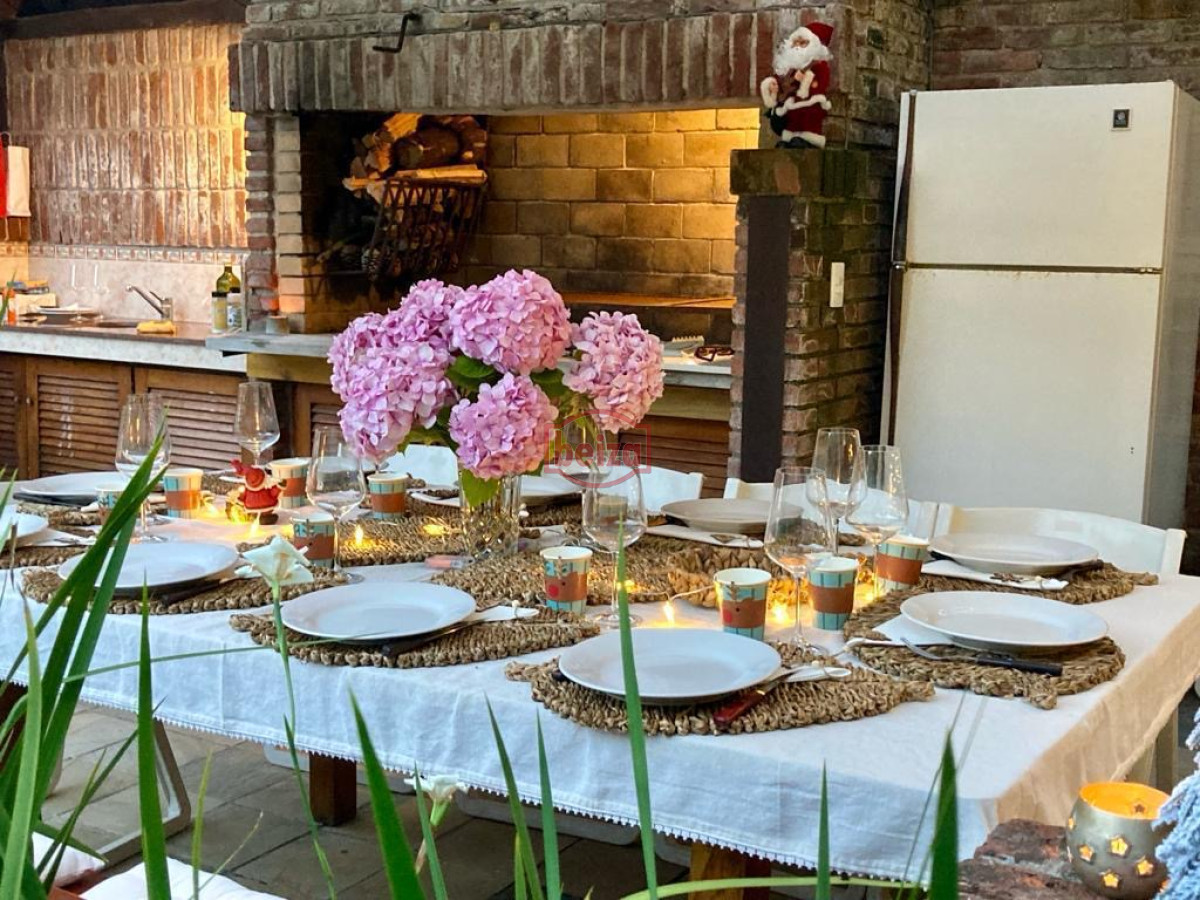 Casa ID.166879/Casa-de-3-Dormitorios-en-Manantiales - Alquiler casa 4 dormitorios a pasos del mar playa brava Punta del Este