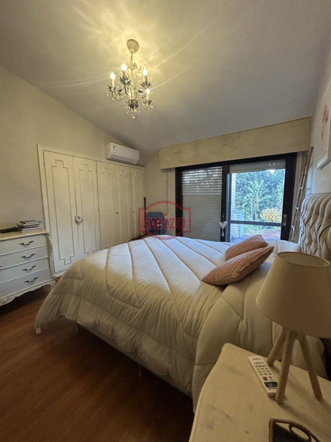 Casa ID.164834/Casa-en-Venta-de-5-dormitorios-en-San-Rafael-,-Punta-del-este- - Venta en Mansa de 4 dormitorios pileta