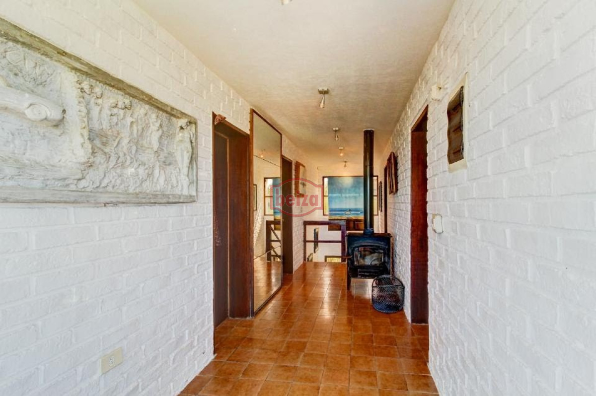 Casa ID.165180/Moderna-casa-en-barrio-privado - Casa en Punta Piedras 4 dormitorios