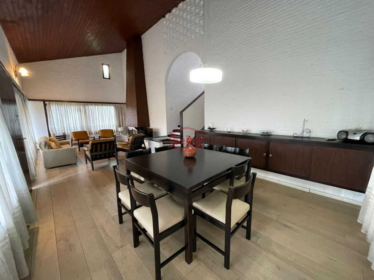 Casa ID.164564/Venta-en-paradas-Mansa - Casa en Playa Mansa