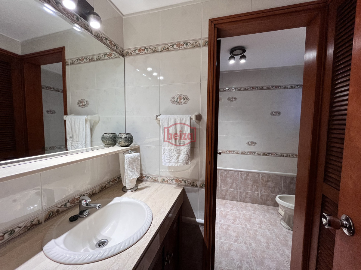 Casa ID.166879/Casa-de-3-Dormitorios-en-Manantiales - Alquiler casa 4 dormitorios a pasos del mar playa brava Punta del Este