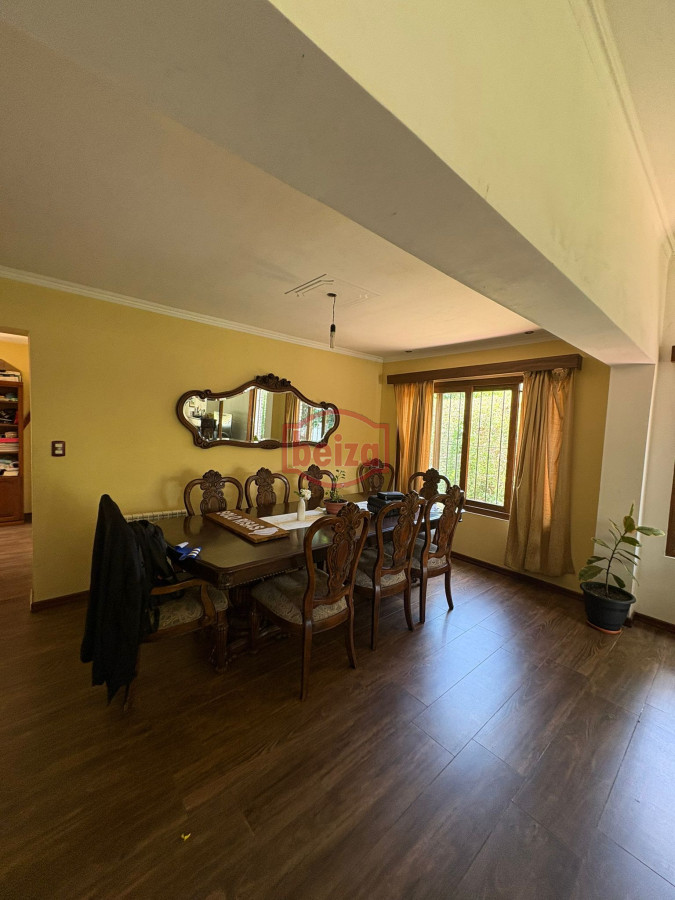 Casa ID.167001/Hermosa-casa-quinta-compuesta-de-3-construcciones,-Casa-de-Huéspedes - venta casa con amplios ambientes