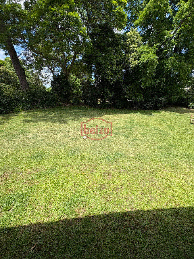 Casa ID.167001/Hermosa-casa-quinta-compuesta-de-3-construcciones,-Casa-de-Huéspedes - venta casa con amplios ambientes