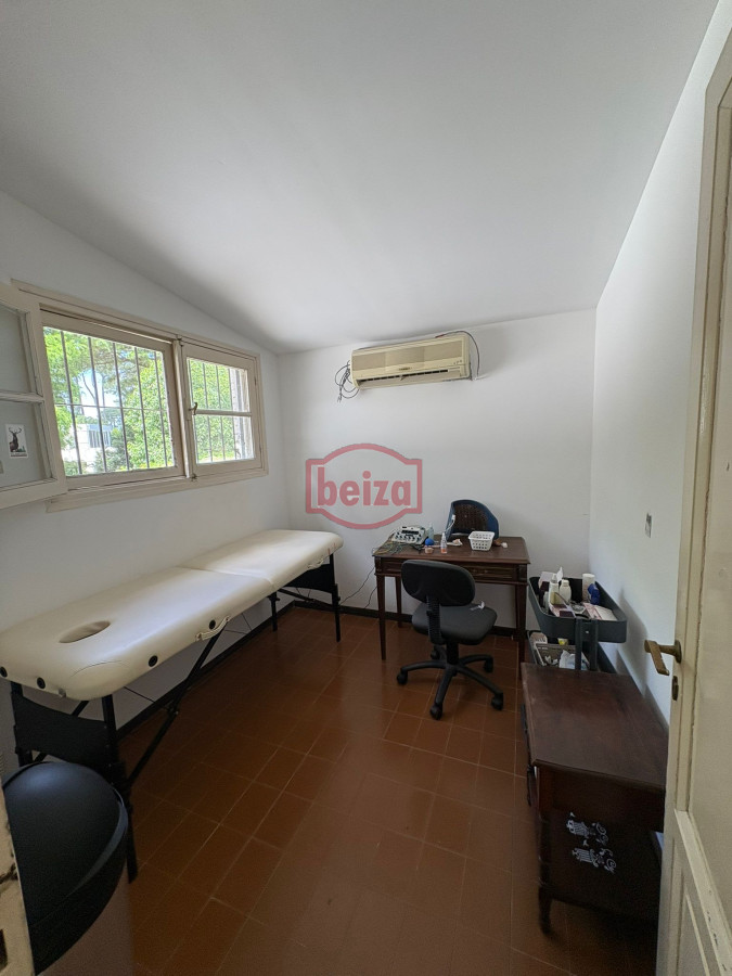 Casa ID.167001/Hermosa-casa-quinta-compuesta-de-3-construcciones,-Casa-de-Huéspedes - venta casa con amplios ambientes