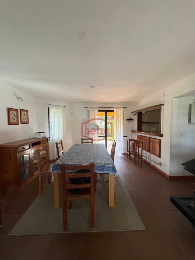 Casa ID.163391/Alquiler-casa-3-dormitorios - ALQUILER Casa  a 500 mts de la Playa Mansa 