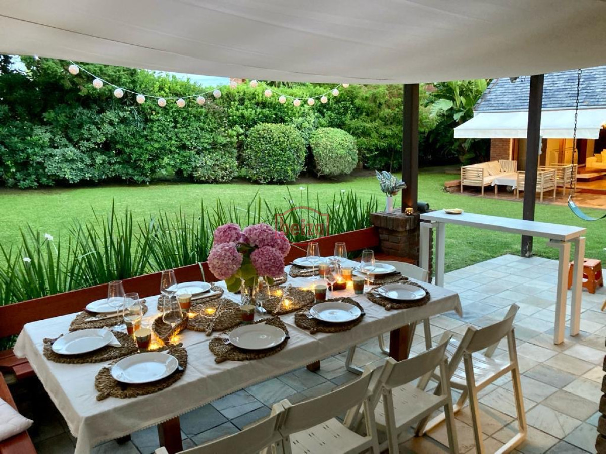 Casa ID.166879/Casa-de-3-Dormitorios-en-Manantiales - Alquiler casa 4 dormitorios a pasos del mar playa brava Punta del Este