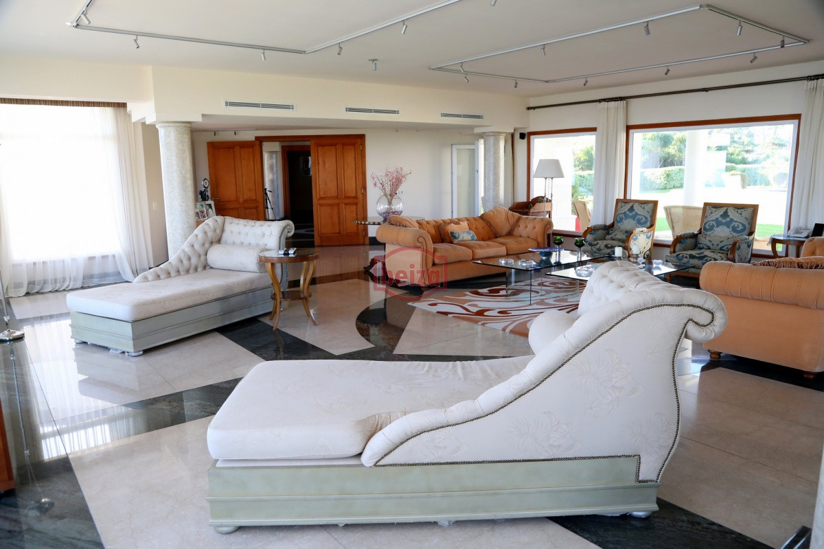 Casa ID.163770/Excelente-casa-moderna-en-Tio-tom,-pegada-al-mar - EXCLUSIVA PROPIEDAD Frente a la bahía, en lo alto y con una vista majestuosa al atardecer.