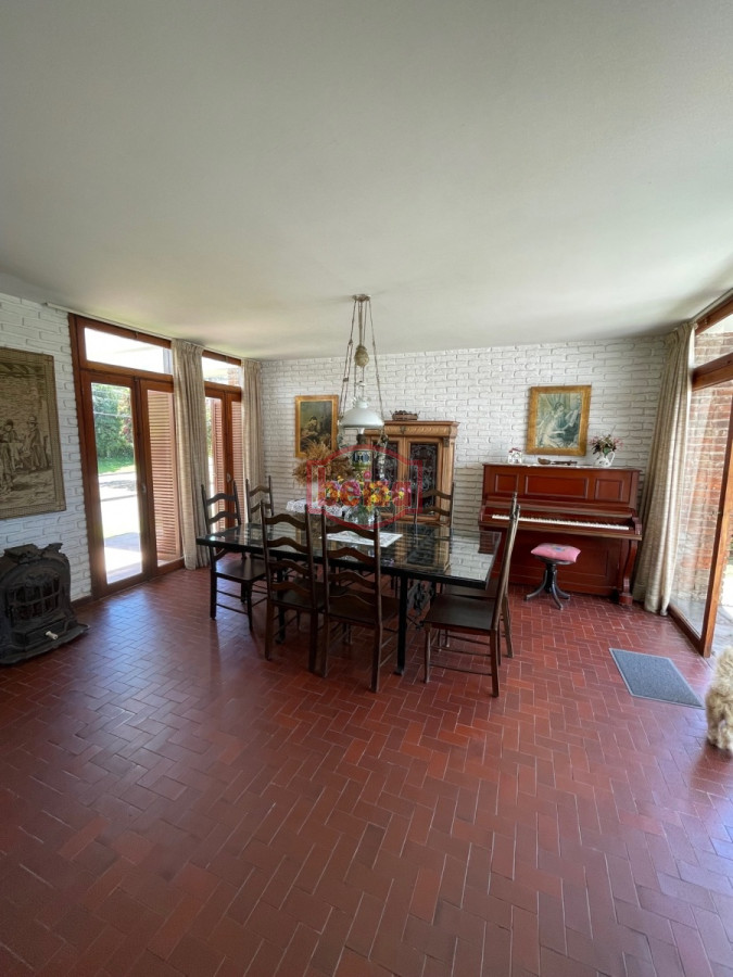 Casa ID.163122/Casas-en-Alquiler--Beiza-Propiedades - Casa en Mansa, 3 dormitorios 