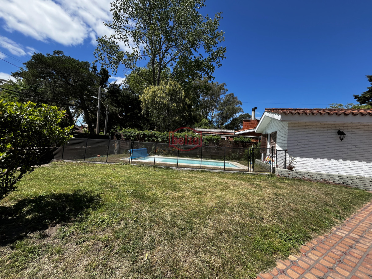 Casa ID.166974/Alquiler-casa-en-Playa-Brava-PDE - Alquiler casa con piscina 3 dormitorios mas play room Cantegril Punta del Este