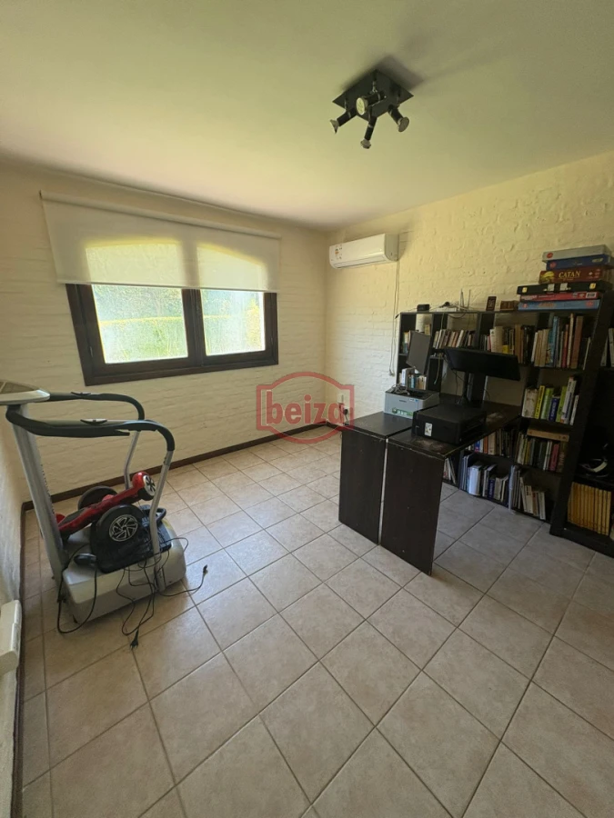 Casa ID.167008/mansa-una-cuadra-del-mar - Alquiler amplia casa 5 dormitorios