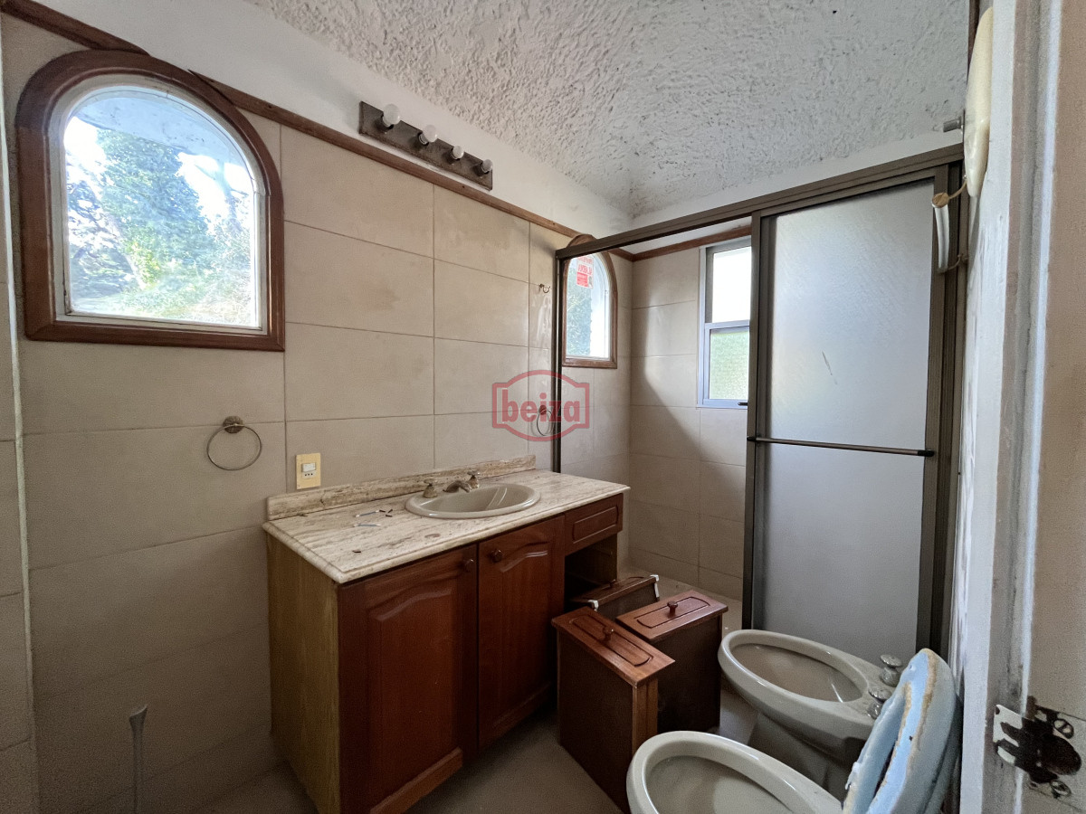Casa ID.166840/Venta-de-Casa-4-dormitorios-en-Portezuelo,-Punta-del-Este. - Venta casa 5 dormitorios en Playa Mansa Punta del Este