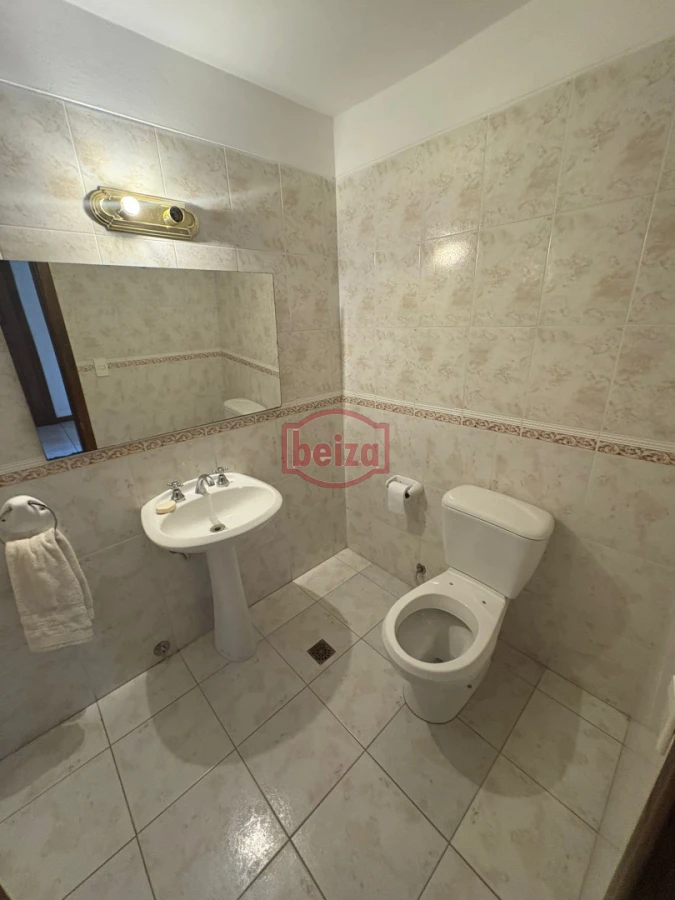 Casa ID.167008/mansa-una-cuadra-del-mar - Alquiler amplia casa 5 dormitorios