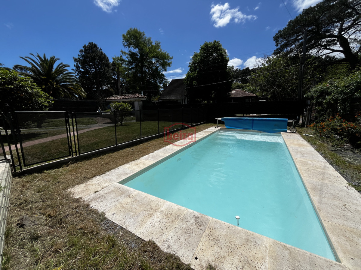 Casa ID.166974/Alquiler-casa-en-Playa-Brava-PDE - Alquiler casa con piscina 3 dormitorios mas play room Cantegril Punta del Este