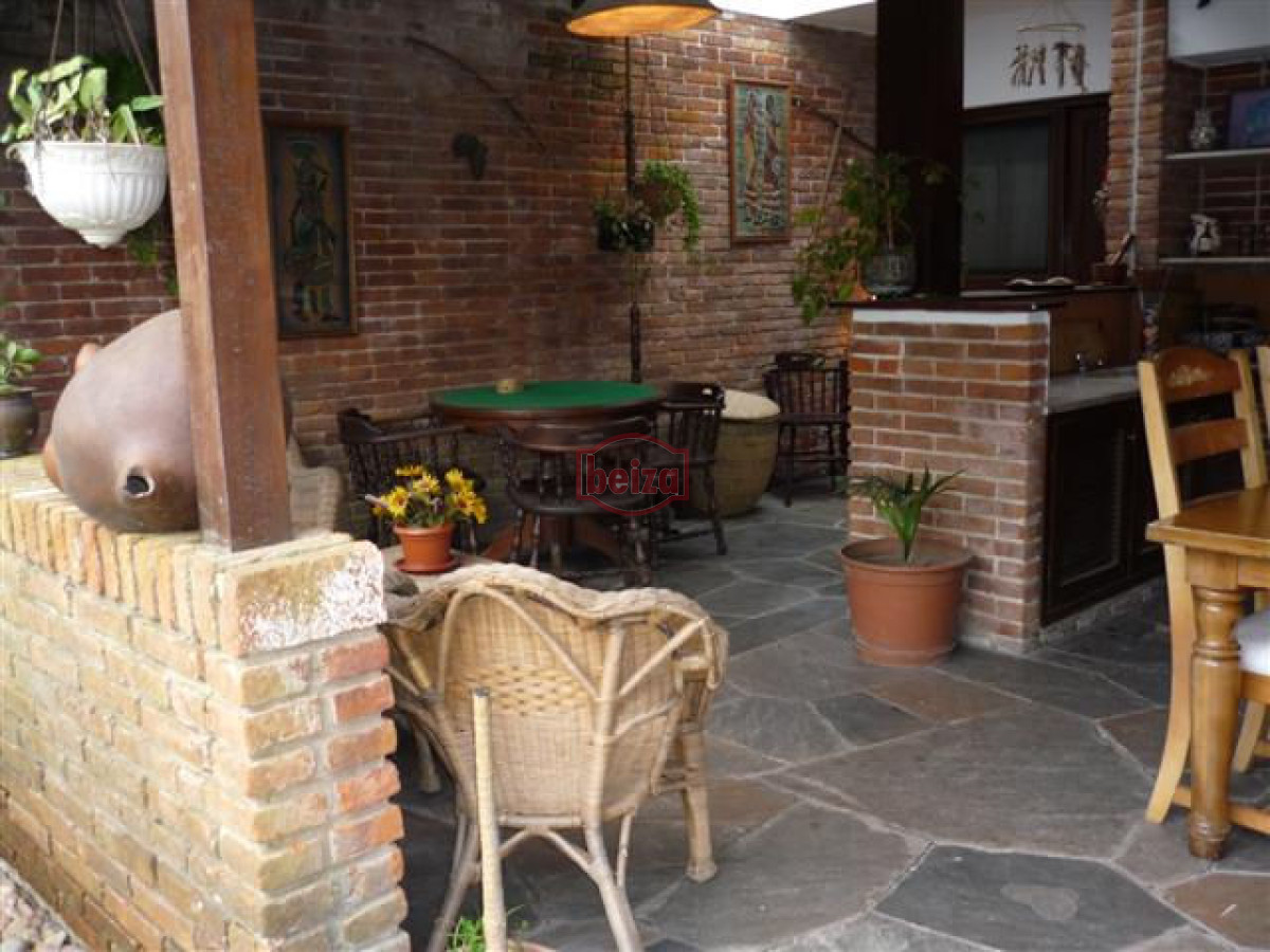 Casa ID.163241/alquiler-4-Dormit-pileta - Casa en Mansa, 5 dormitorios