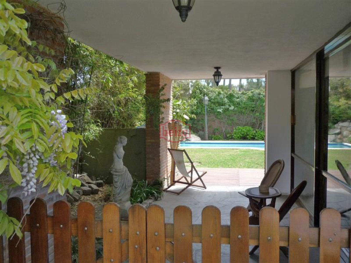 Casa ID.163241/alquiler-4-Dormit-pileta - Casa en Mansa, 5 dormitorios