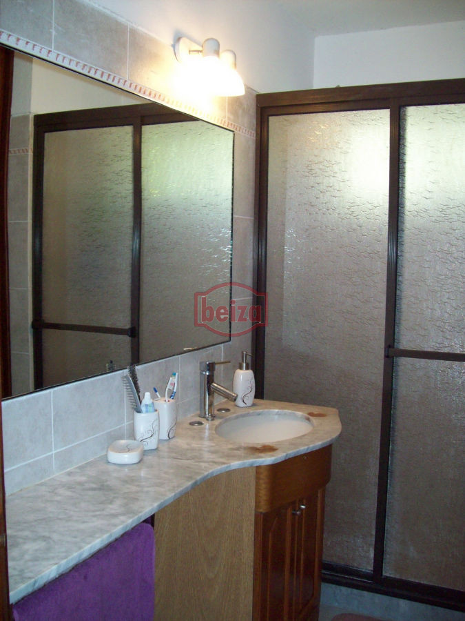 Casa ID.163284/Casa-de-5-dormitorios-en-Montoya,-Punta-del-Este - Mansa. Casa 3 Dormitorios con Apartamento de huéspedes. Piscina.