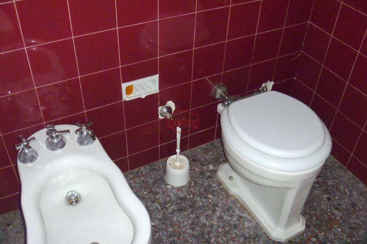 Casa ID.163340/En-venta-y-Alquiler..-imperdible-oportunidad..-a-metros-del-mar!!! - Casa en Mansa, 3 dormitorios *