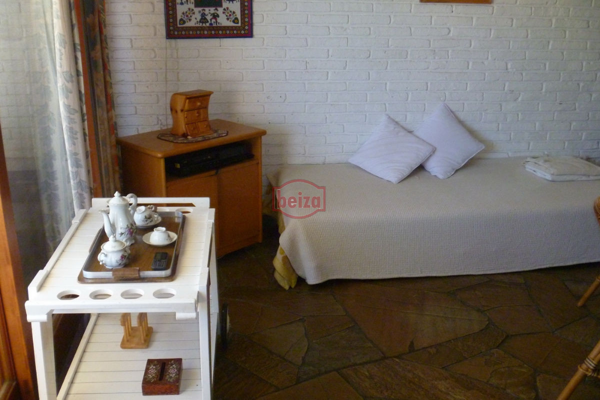 Casa ID.163340/En-venta-y-Alquiler..-imperdible-oportunidad..-a-metros-del-mar!!! - Casa en Mansa, 3 dormitorios *