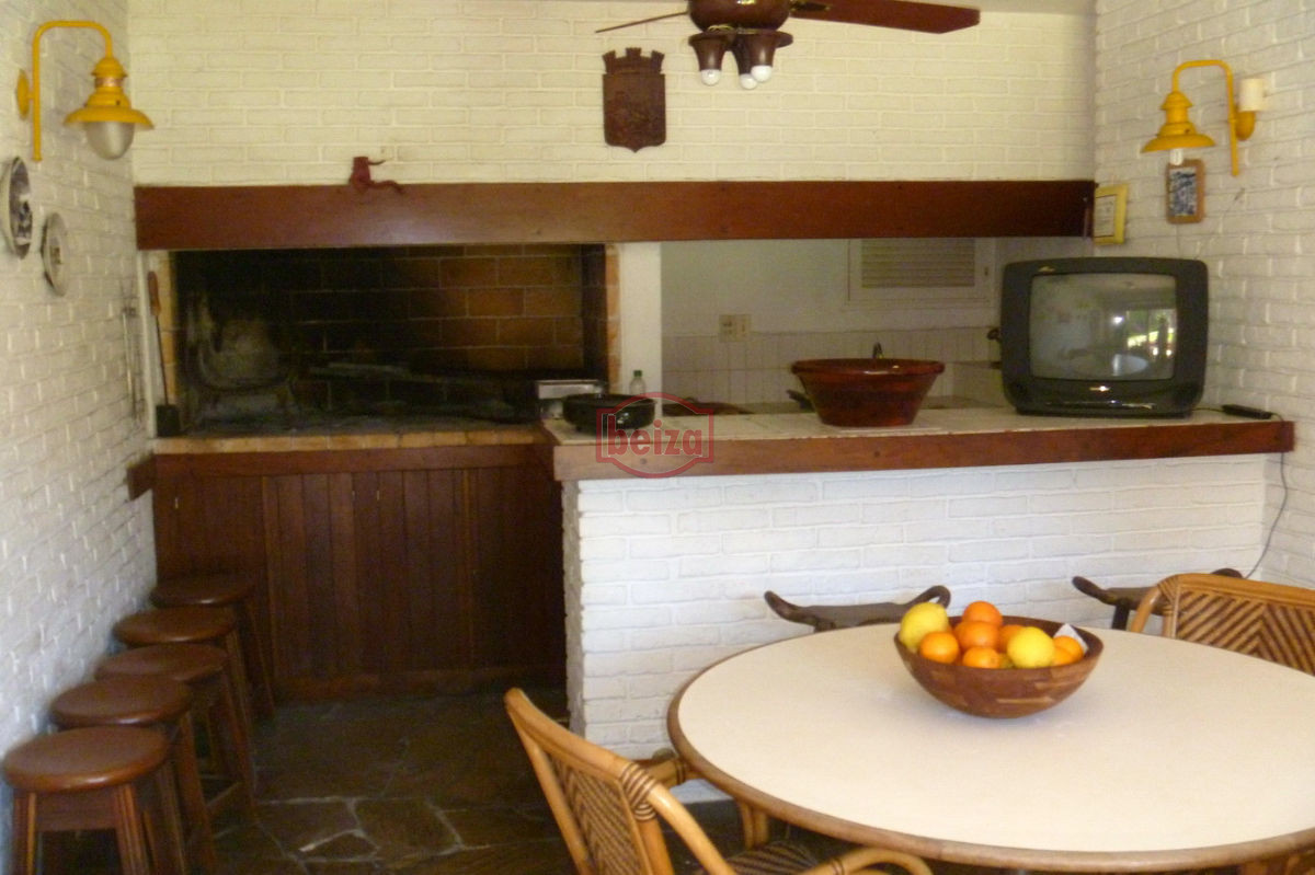 Casa ID.163340/En-venta-y-Alquiler..-imperdible-oportunidad..-a-metros-del-mar!!! - Casa en Mansa, 3 dormitorios *