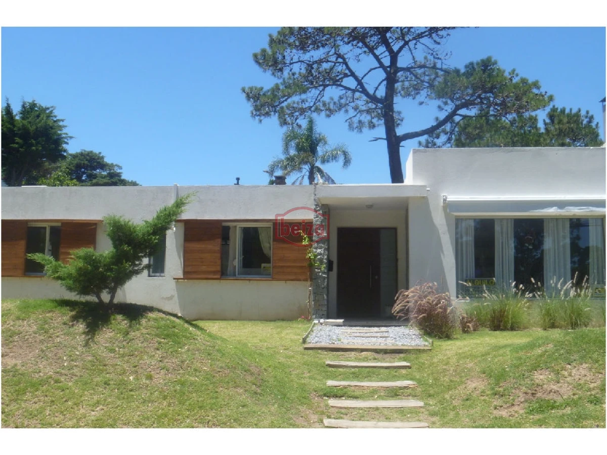 Casa ID.163377/CASA-EN-VENTA.-EN-ARENAS-DE-JOSÉ-IGNACIO - Muy buena ubicación a metros de la costa