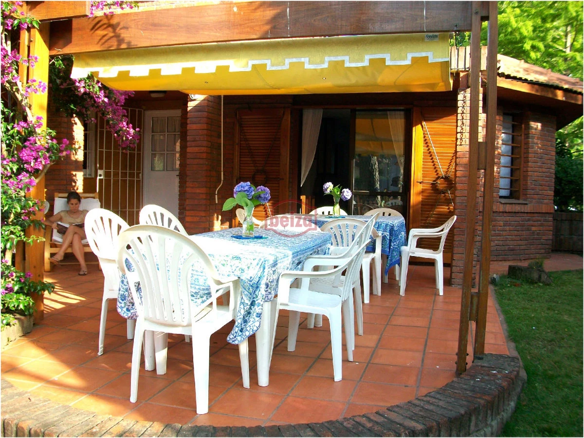 Casa ID.163391/Alquiler-casa-3-dormitorios - ALQUILER Casa  a 500 mts de la Playa Mansa 